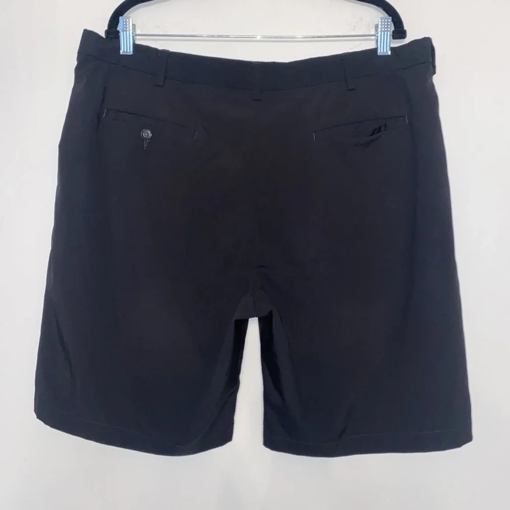 PGA TOUR Men's Black Golf Shorts Size 40 Performance‎ Pleated Front 9.5